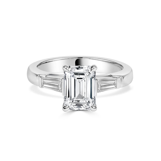 Elara - Emeral cut trilogy enagement ring