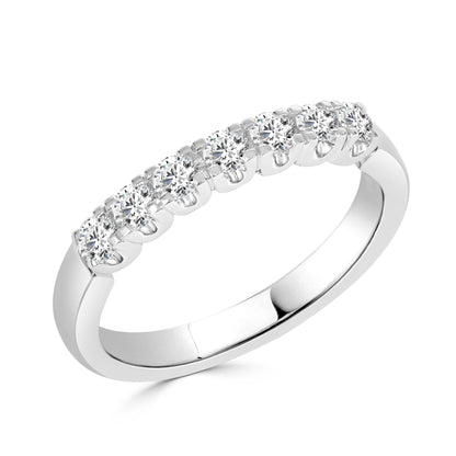 Round Brilliant Cut Diamond Band image 1
